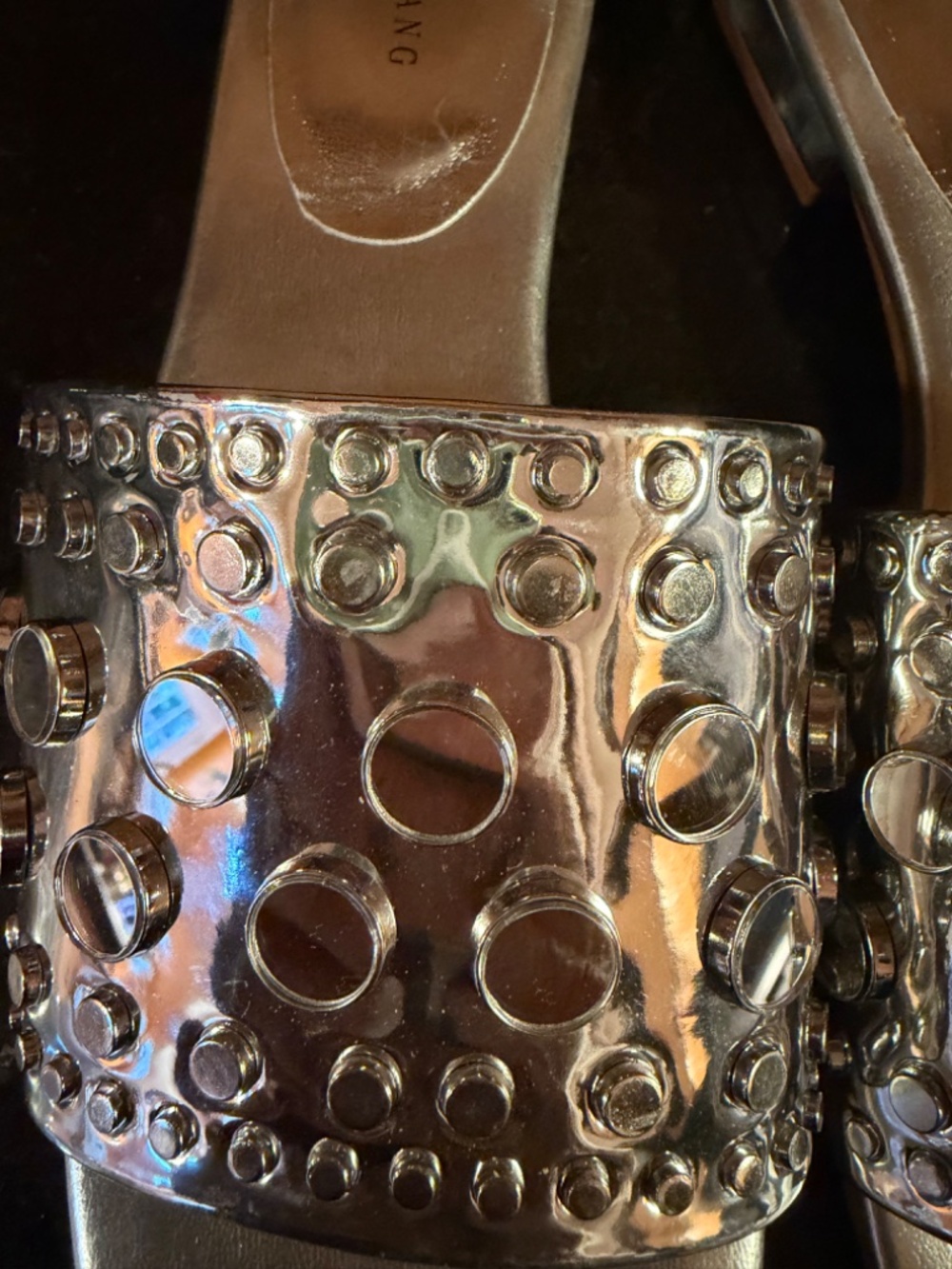 NWT and NEVER WORN Azalea Wang Sonia Silver Slide Sandal - Akira - Size 10 - Picture 7 of 12